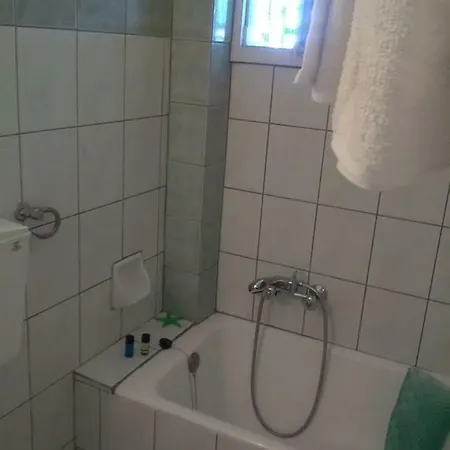 To Giouli * Βόλος