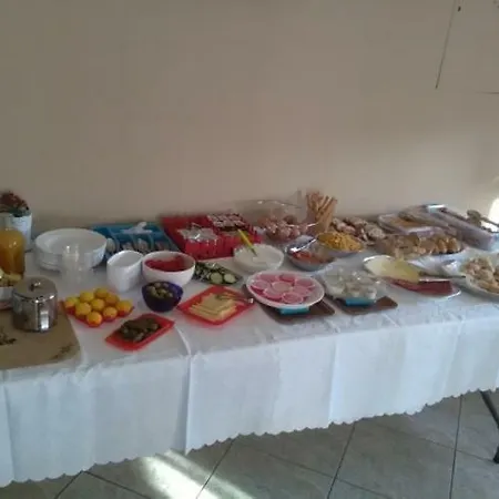 Hotel To Giouli