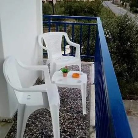 To Giouli Отель