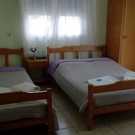 To Giouli Отель